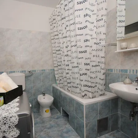 Raquil Apartment *