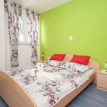 Raquil Apartment