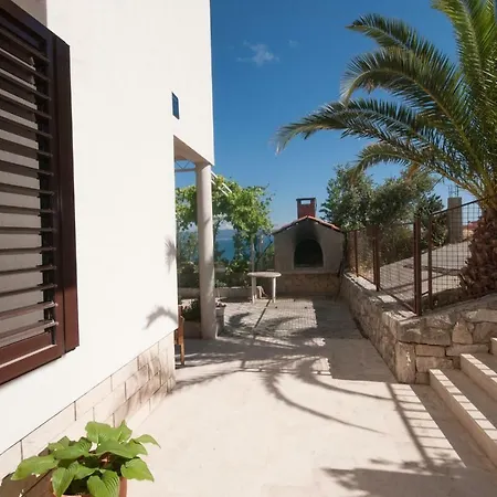 Raquil Apartment