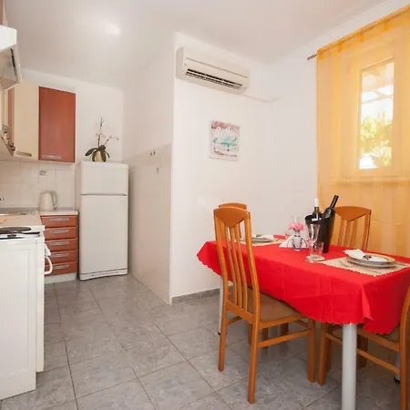 Apartment Raquil