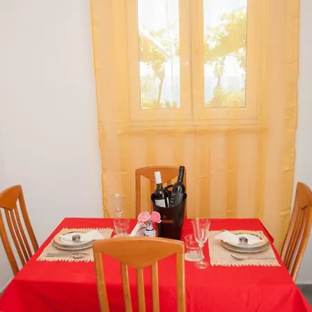 Apartment Raquil *
